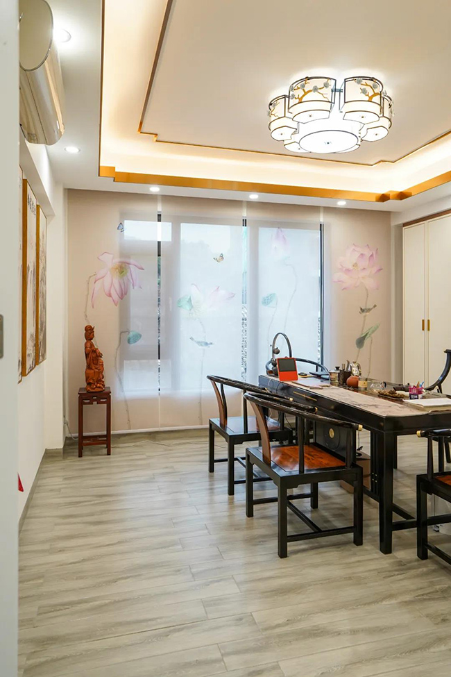 250㎡新中式別墅，室內(nèi)溫馨，后院融合自然環(huán)境